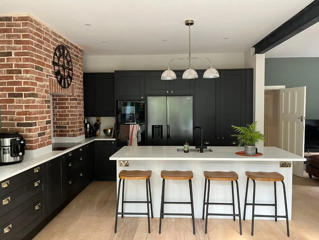 The Anthracite Shaker, shaker kitchen in Headingley, Leeds by Harrier Kitchens & Bathrooms